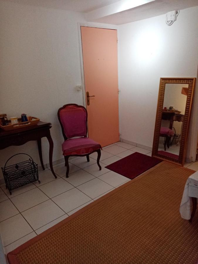 Au Calme Bed and Breakfast Βερνέιγ-συρ-Αβρ Εξωτερικό φωτογραφία